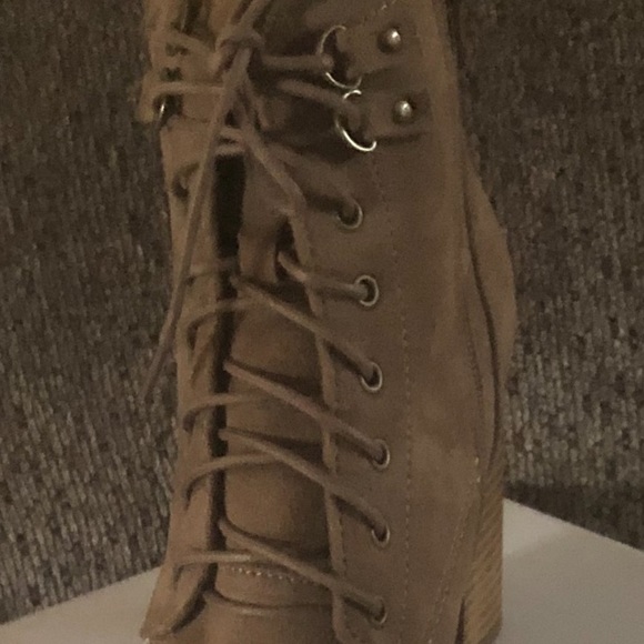 Lace up booties - Picture 2 of 4